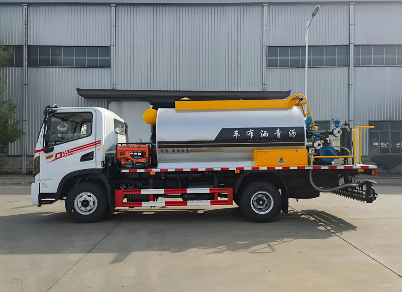 dongfeng-6cbm-liquid-asphalt-tank-truck-1