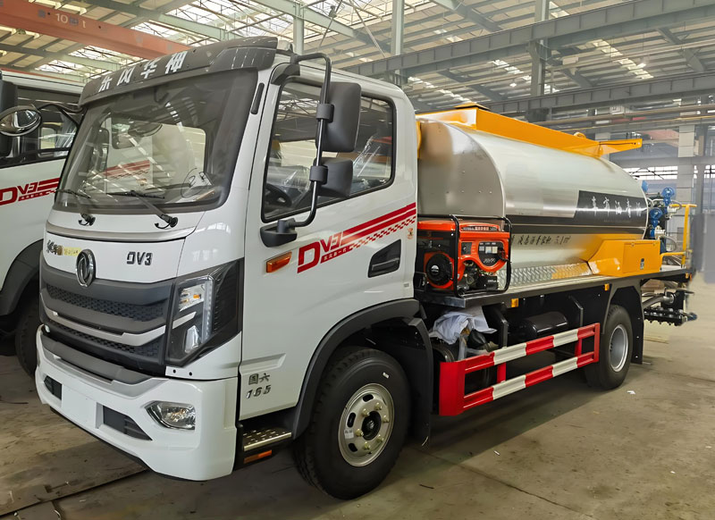 dongfeng-6cbm-liquid-asphalt-tank-truck-6