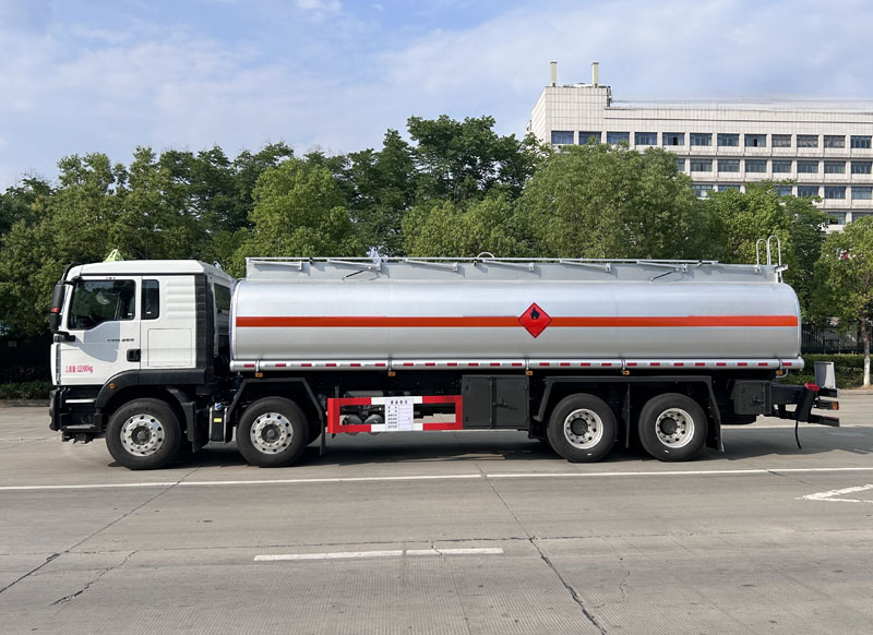 sinotruk-8x4-27