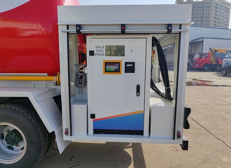 8cbm-lpg-delivery-truck-1