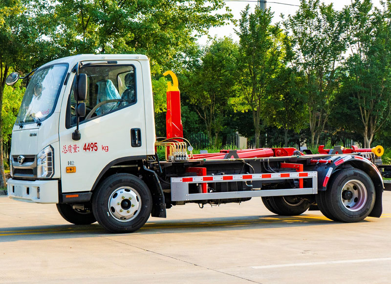 foton-h2-hook-lift-garbage-truck-2