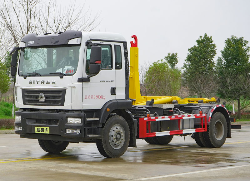 sitrak-hook-arm-garbage-truck-3