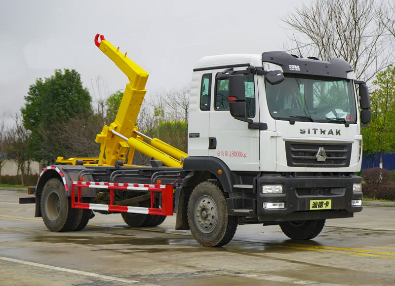 sitrak-hook-arm-garbage-truck-5