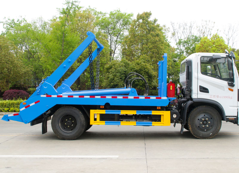 6cbm-swing-arm-garbage-truck-2