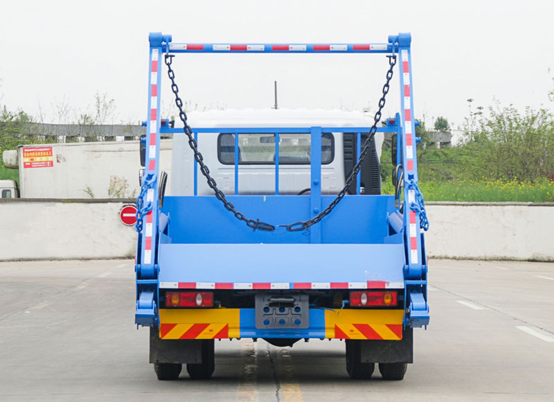 6cbm swing arm garbage truck 4