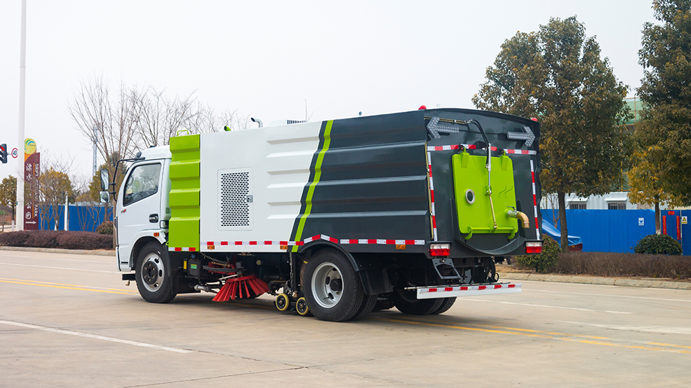 dongfeng-street-cleaner-truck