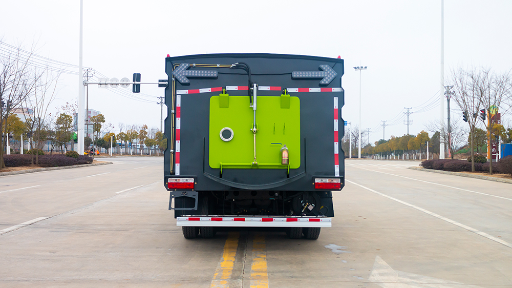 dongfeng-street-sweeper-vacuum-truck