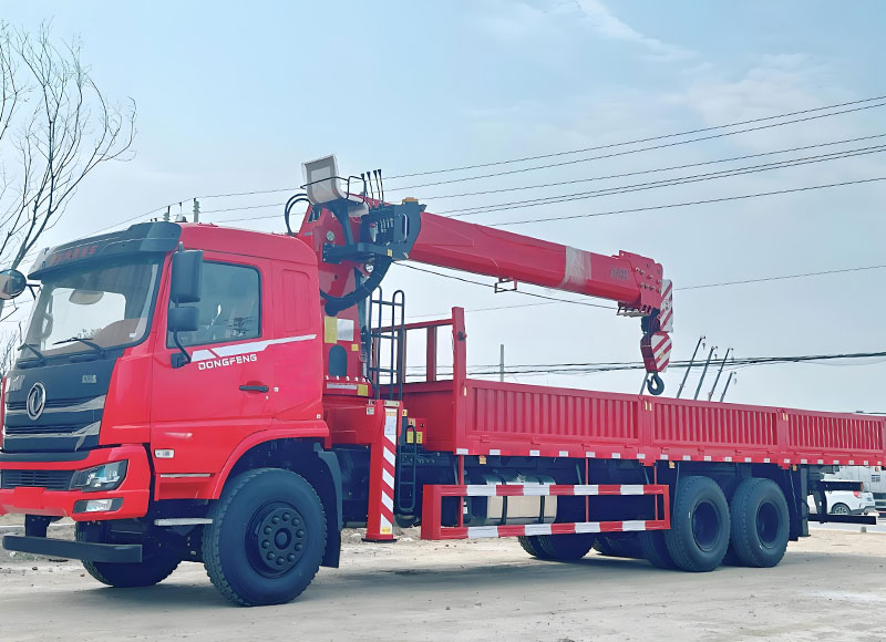 dongfeng-transport-truck-mounted-crane-2
