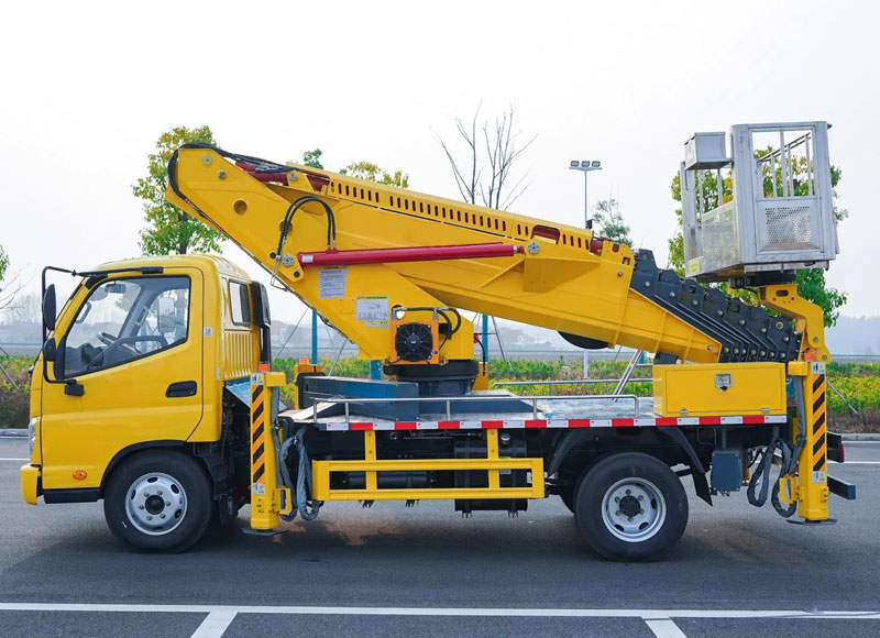 foton-33m-aerial-work-platform-trucks-2