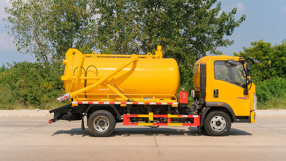 howo-sewage-tanker-price