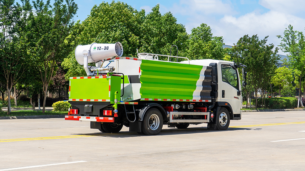 howo-truck-spray-cannon-dust-suppression