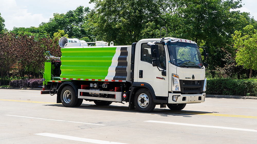 howo-truck-water-spray-system-for-dust-control