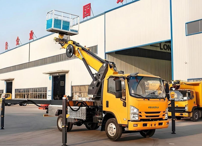 isuzu-28m-aerial-platform-trucks-2
