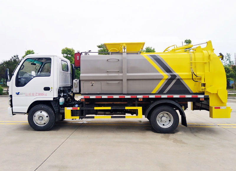 isuzu-6m³-tank-food-waste-garbage-truck-3