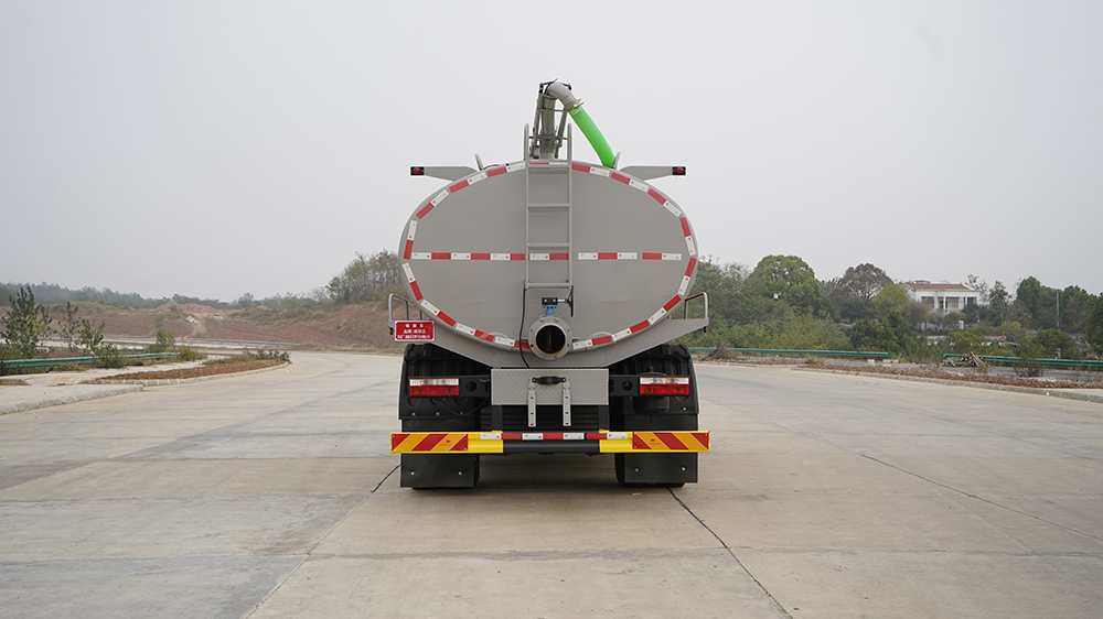 sewage-tank-truck