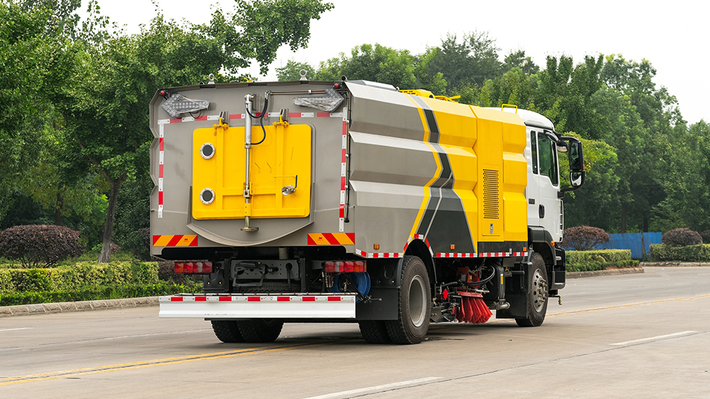 sitrak-road-cleaning-truck-price