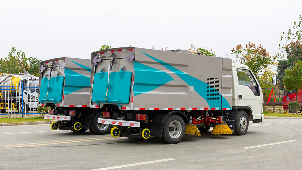 street-cleaner-truck-for-sale