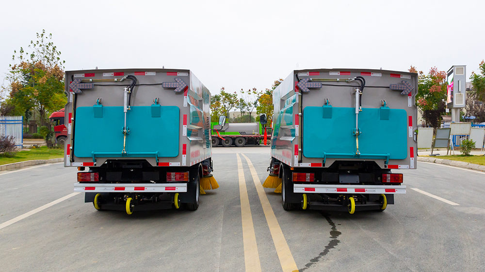 street-washer-truck