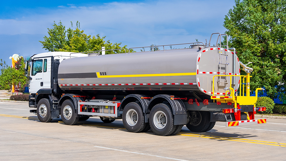 tanker-truck-of-water