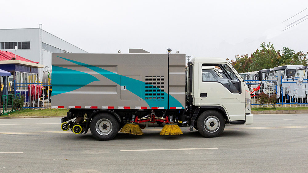 truck-mounted-street-sweeper