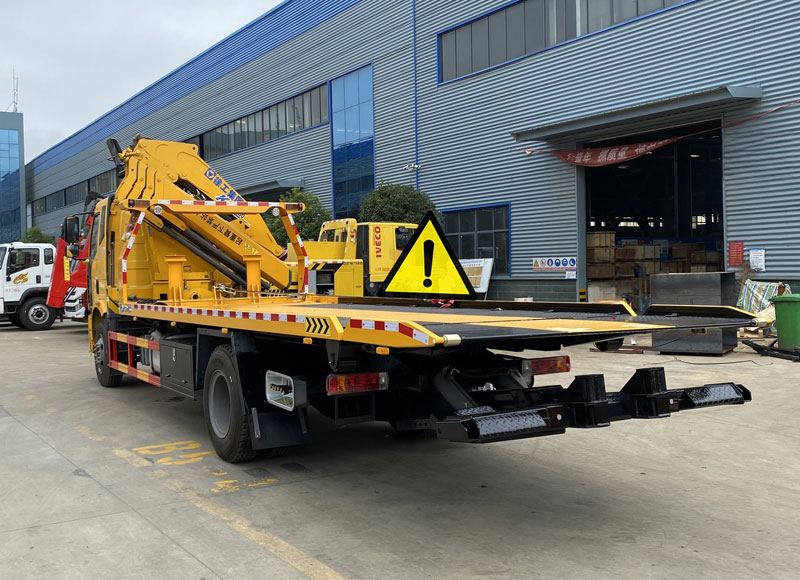 faw-folding-arm-tow-truck-3