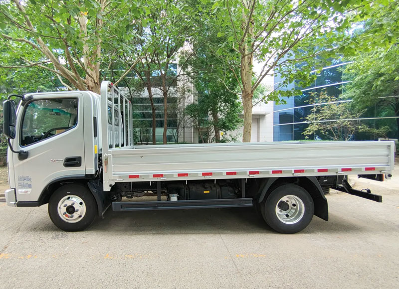 foton-light-cargo-trucks-1