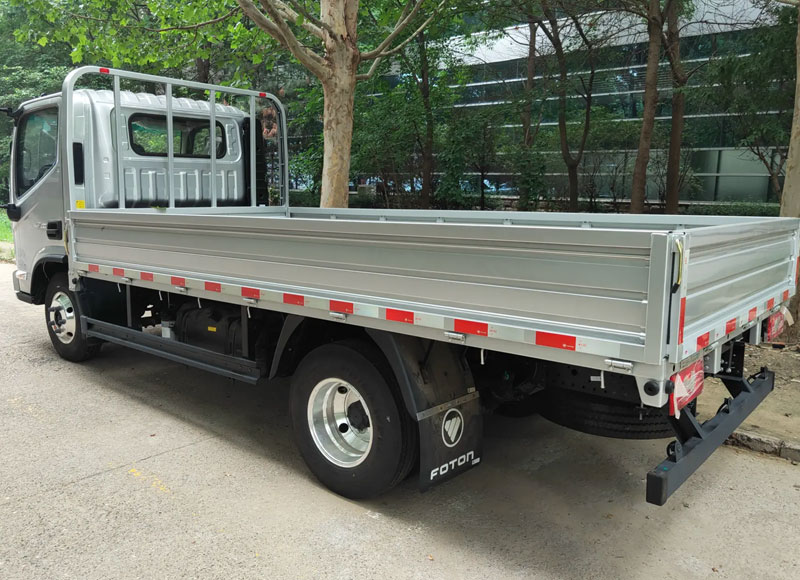 foton-light-cargo-trucks-3