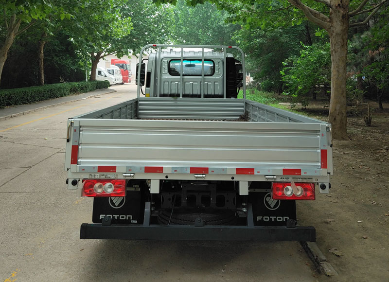 foton-light-cargo-trucks-4