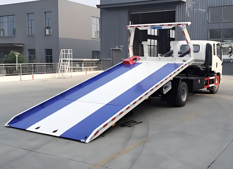 sinotruk-howo-140hp-wrecker-trucks-4