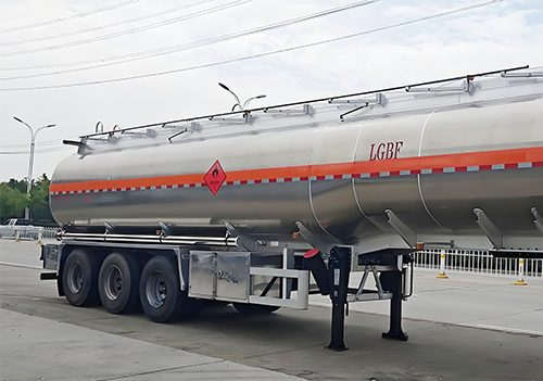 Understanding the Versatility of Vehision Tank Trucks