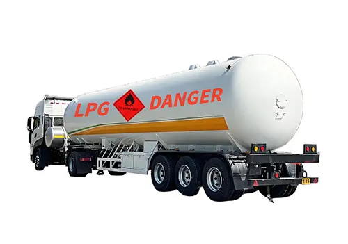LPG Bobtail Truck vs LPG Tank Trailer