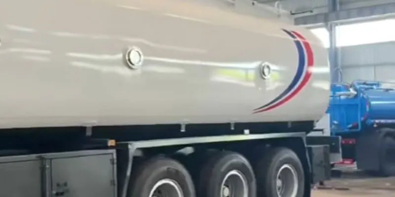 Aircraft Refueling Truck Production